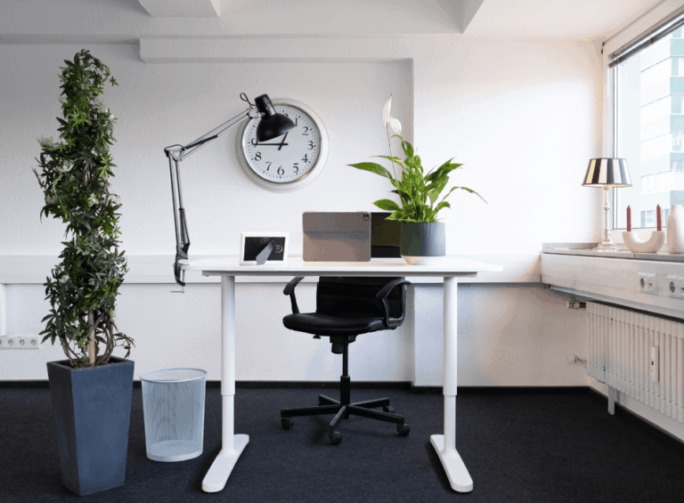 Schreibtisch, Bürofläche S Düsseldorf, Coworking-Space Düsseldorf