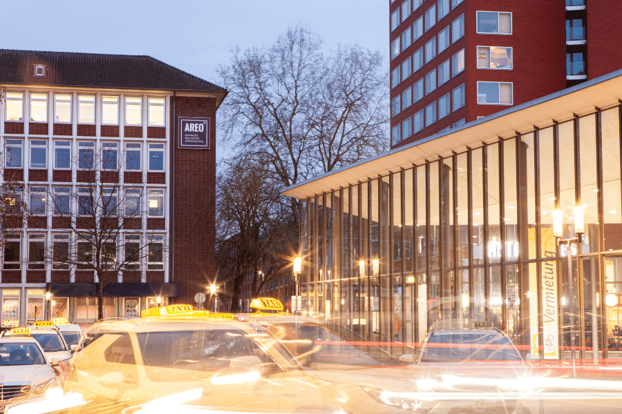 Berliner Platz am Abend